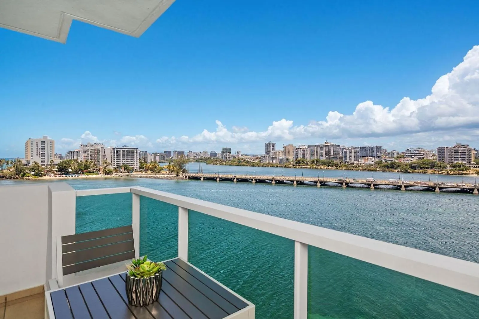 Appartamento The Sunrise Studio With Ocean View L 2 Queen Beds San Juan Porto Rico