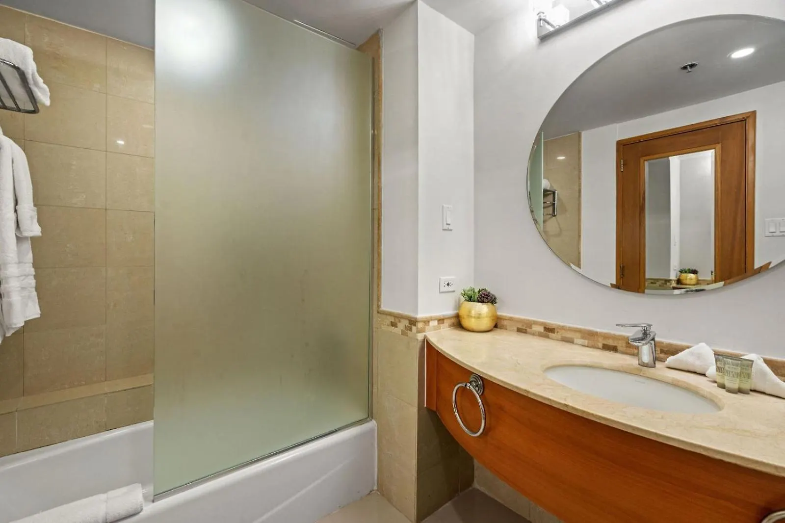 Appartamento The Sunrise Studio With Ocean View L 2 Queen Beds San Juan